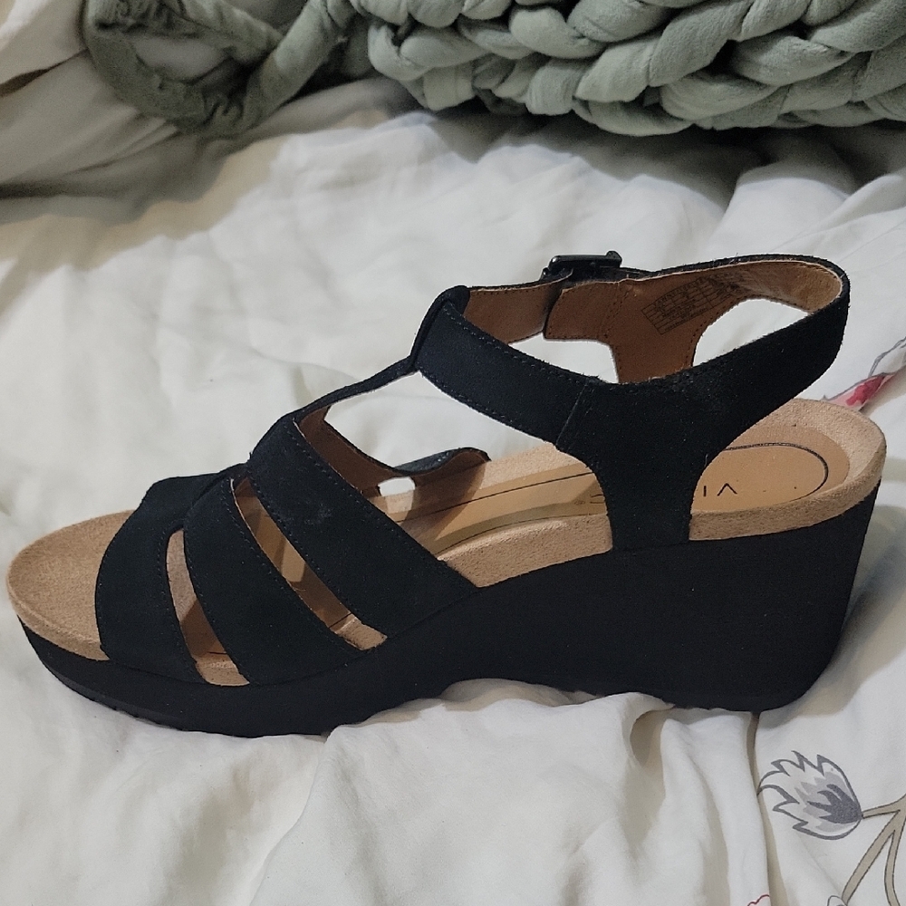 Vionic Black Strappy Wedge Sandals